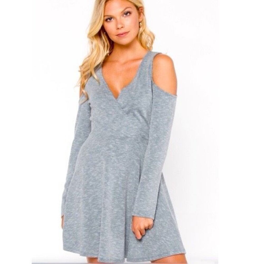 ✨Everly Cold Shoulder Long Sleeve Ribbed Tan Sz Medium Dress✨ - Picture 2 of 7